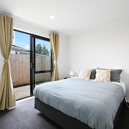 Villa Modern & Cozy New Build Retreat Hamilton Esterno foto