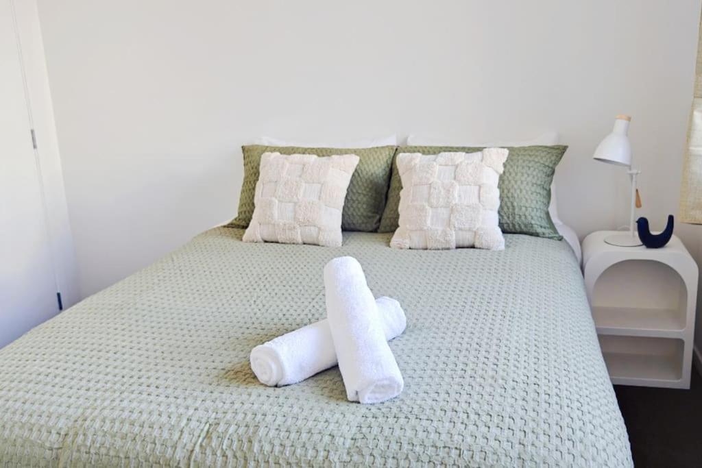 Villa Modern & Cozy New Build Retreat Hamilton Esterno foto